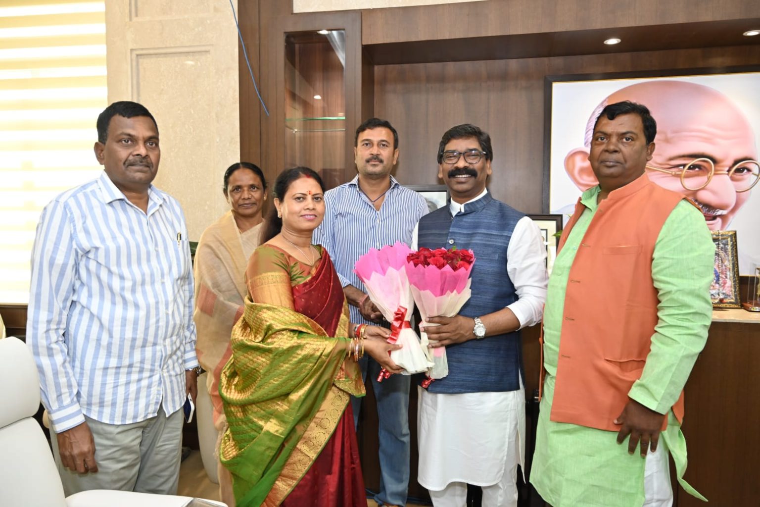 मुख्यमंत्री से नवनिर्वाचित विधायक सुनीता चौधरी ने की मुलाकात