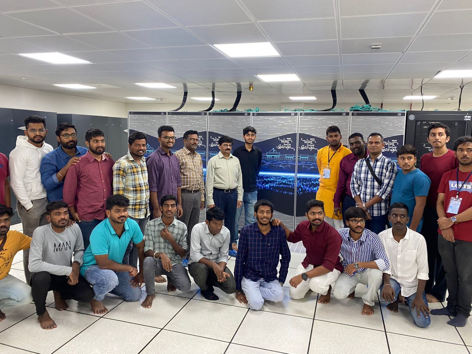 तेलंगाना छात्रों के दल ने आईआईटी रुड़की, नैनीताल टेलीस्कोप और गवर्नर हाउस का किया दौरा