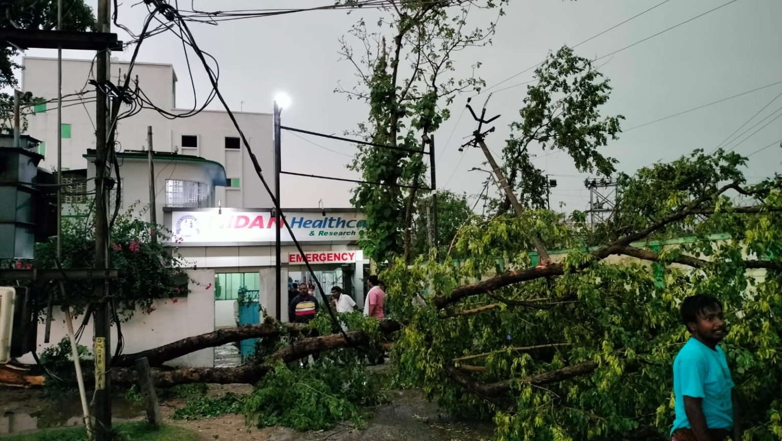 हजारीबाग में आंधी-पानी से 20 करोड़ का नुकसान