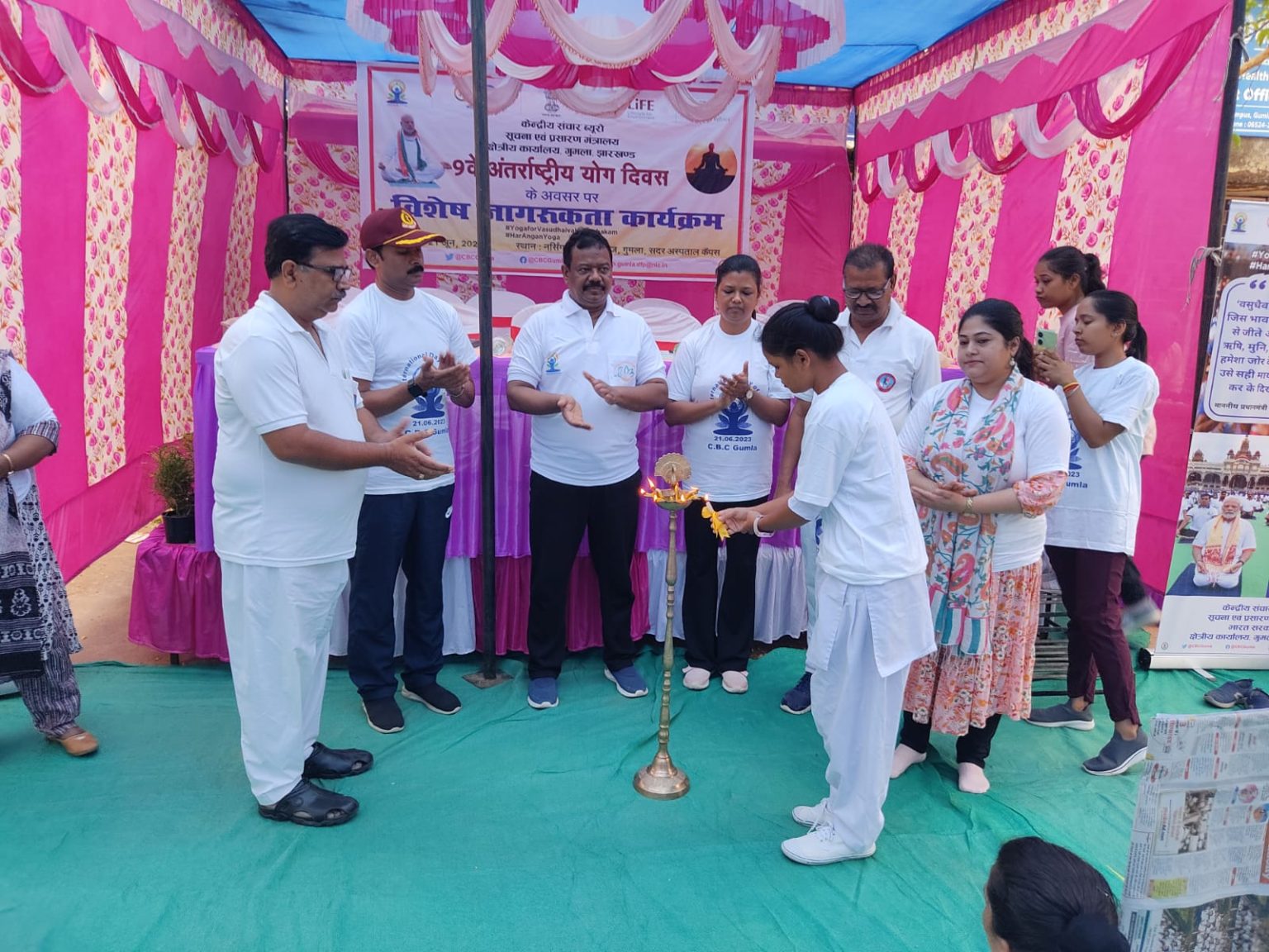 योग को दिनचर्या का हिस्सा बनाएं और स्वस्थ रहें : राजू कच्छप