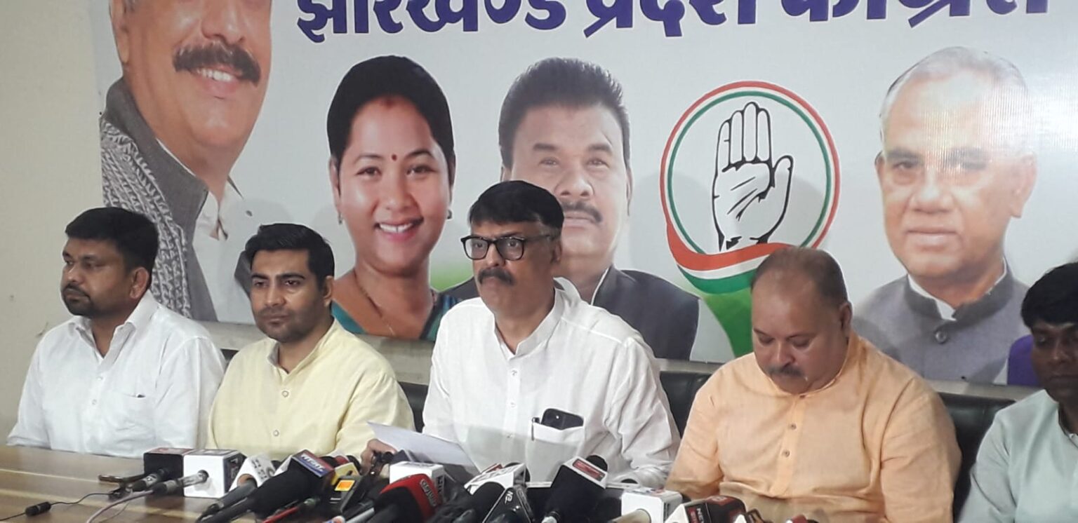 गैस सिलेंडर के दाम में 200 रुपये की कटौती एक चुनावी स्टंट : राजेश ठाकुर