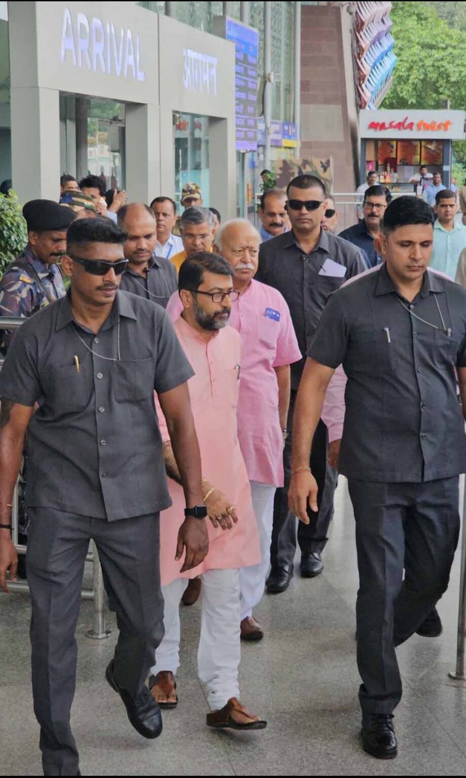 चार दिवसीय प्रवास पर लखनऊ पहुंचे सरसंघचालक डॉ. मोहन भागवत