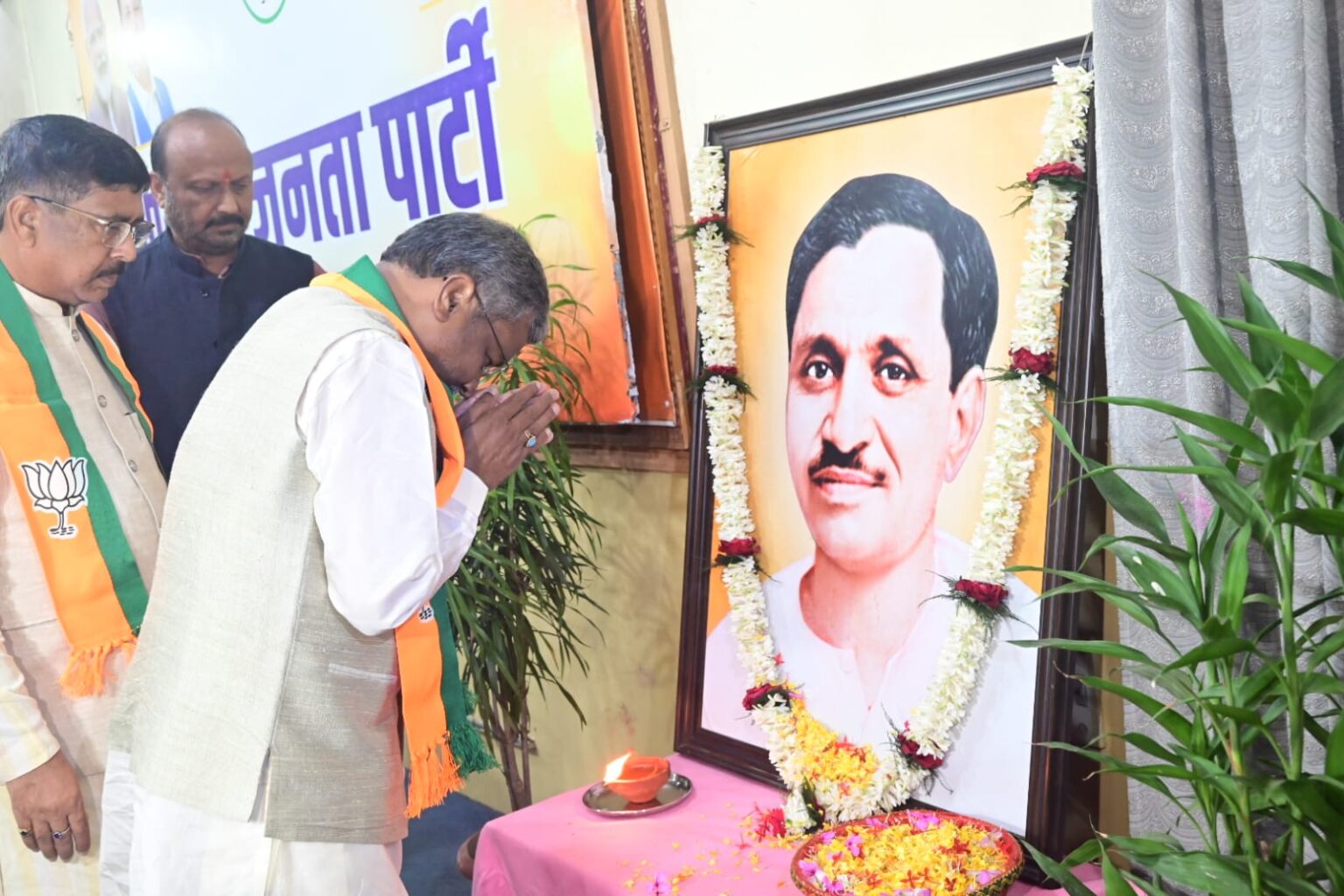 अंत्योदय से आत्मनिर्भर भारत का मंत्र है दीनदयाल जी का एकात्म मानव दर्शन: बाबूलाल मरांडी