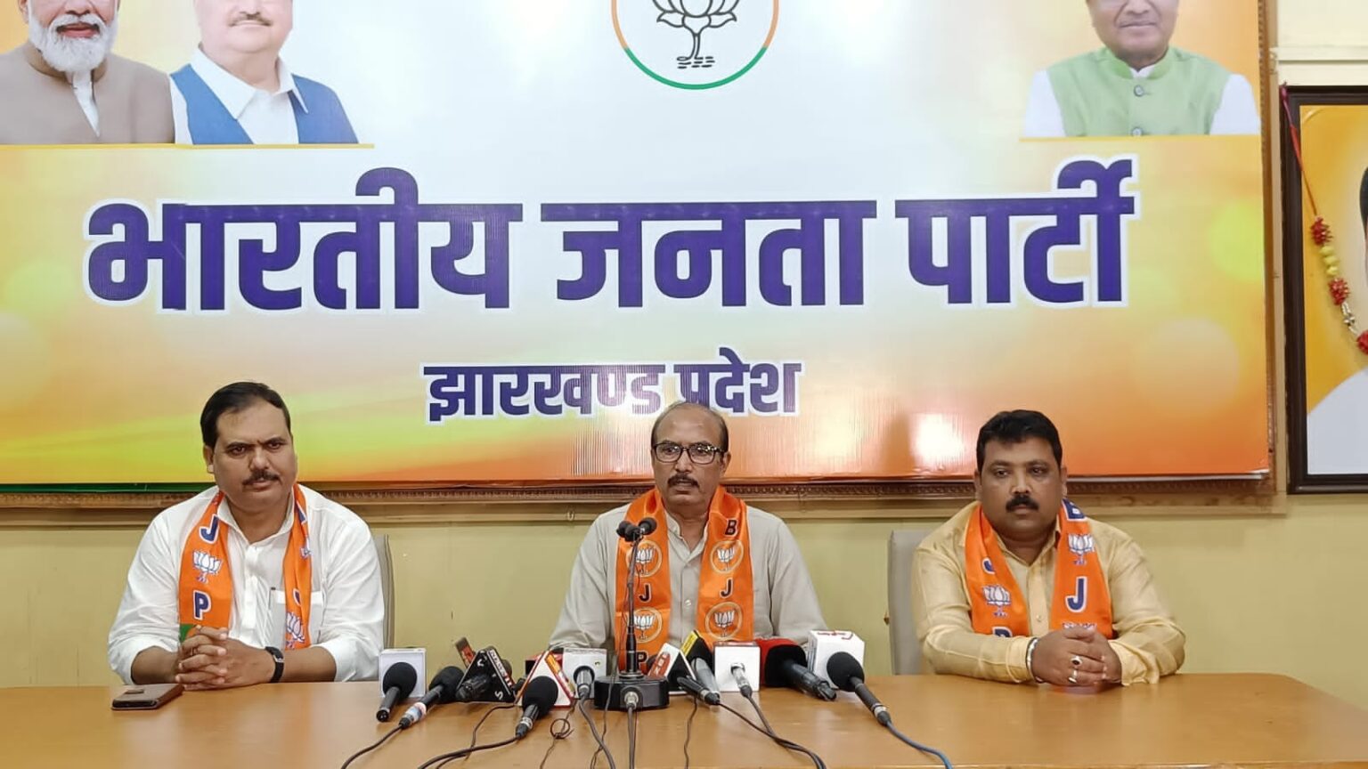 हिट एंड रन की पॉलिसी अपनाती है झामुमो : प्रदीप सिन्हा