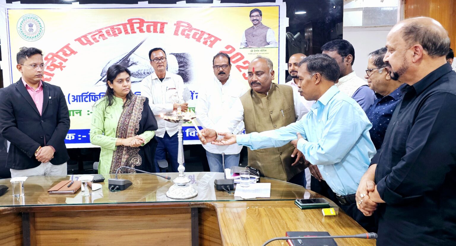 आर्टिफिशियल इंटेलिजेंस के युग में मीडिया पर सेमिनार आयोजित