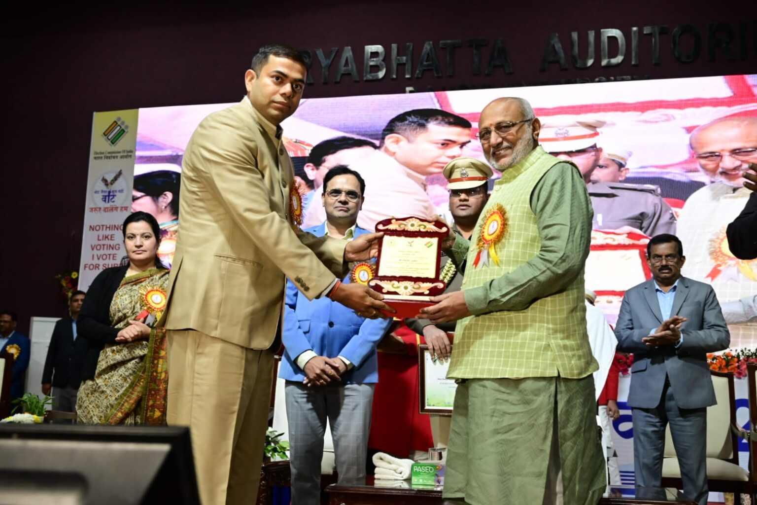 लोकतंत्र में मतदाता के लिए मताधिकार सशक्त हथियार : राज्यपाल