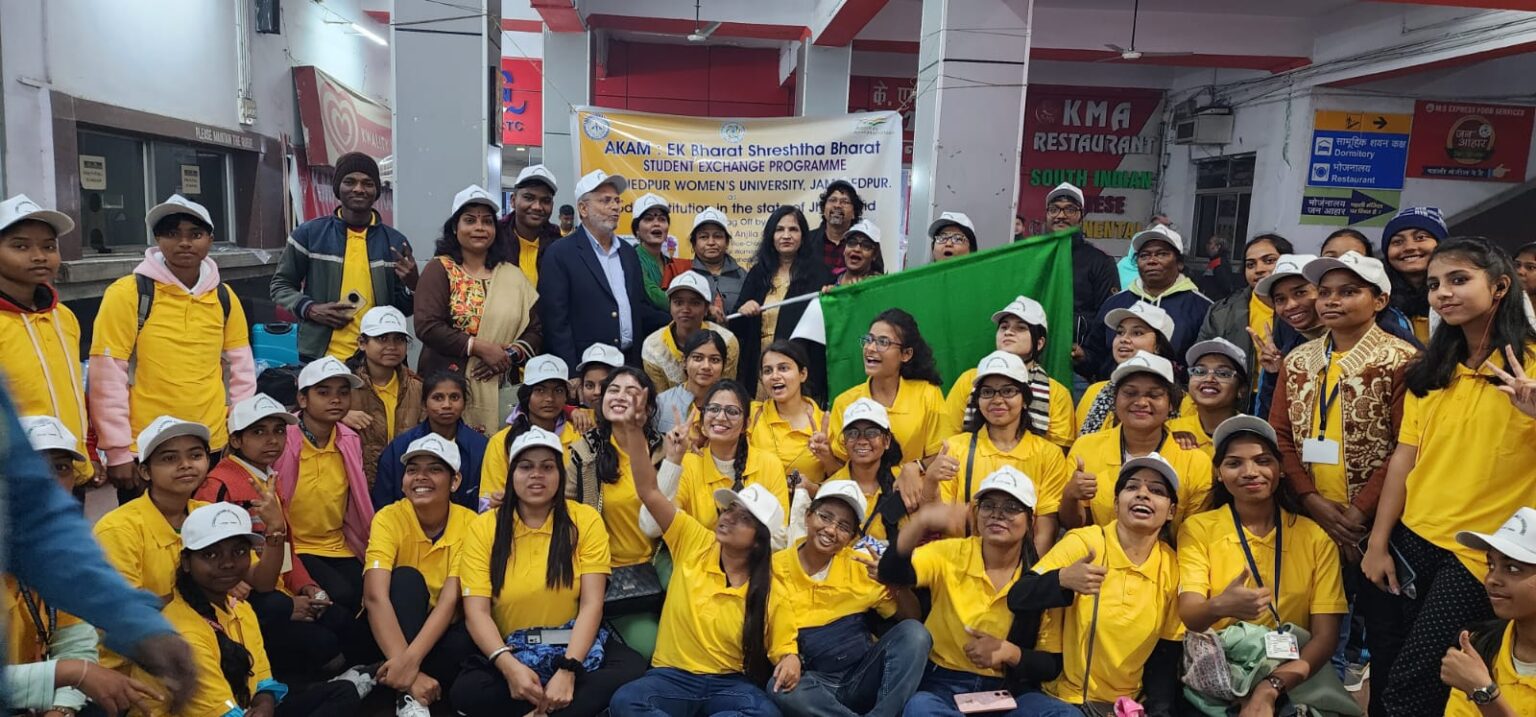 एक भारत श्रेष्ठ भारत के तहत राज्य से 27 बच्चों का दल गोवा रवाना