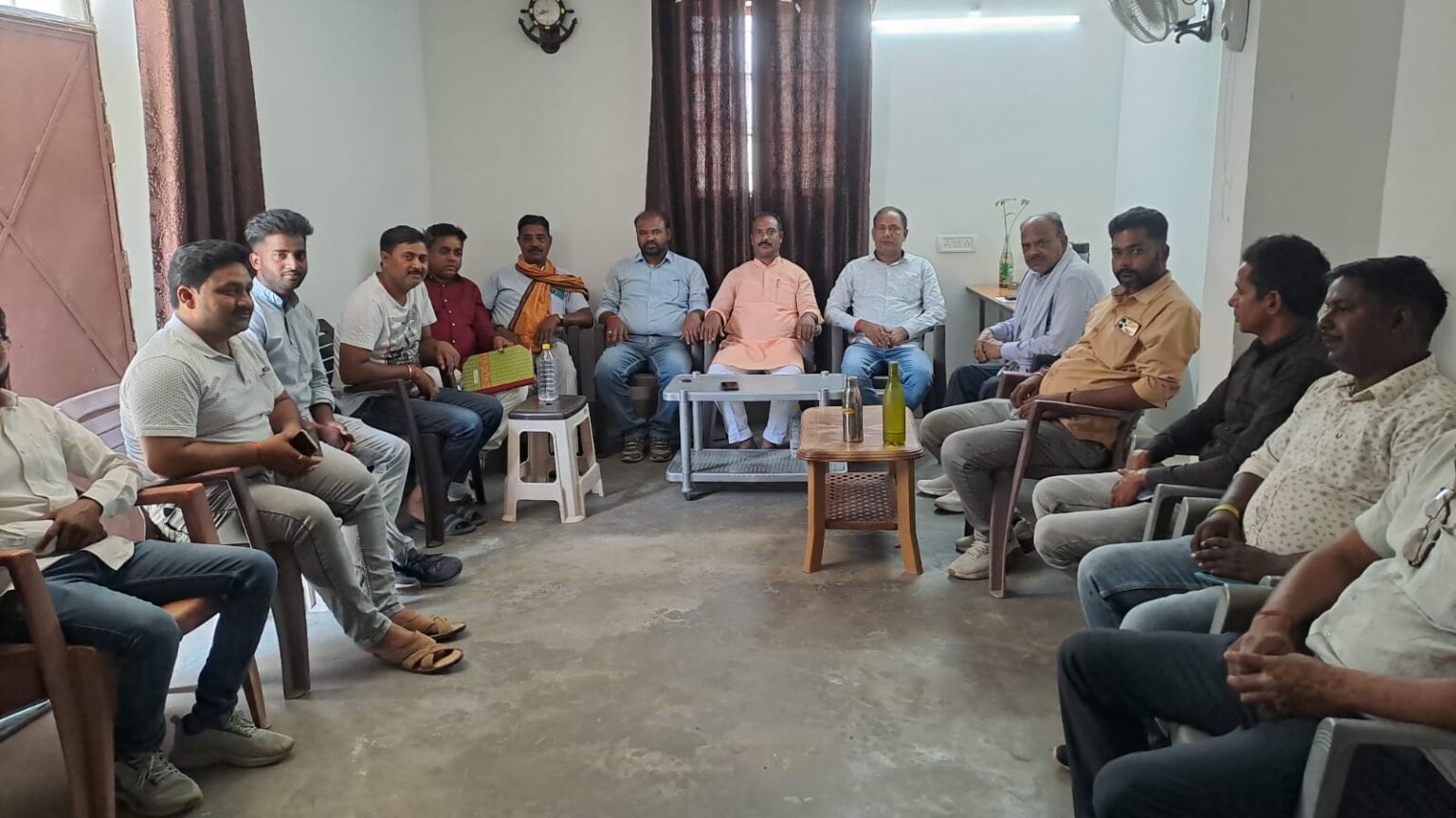 चुनाव को लेकर आजसू पार्टी की हुई बैठक, चुनाव प्रभारी बनाए गए