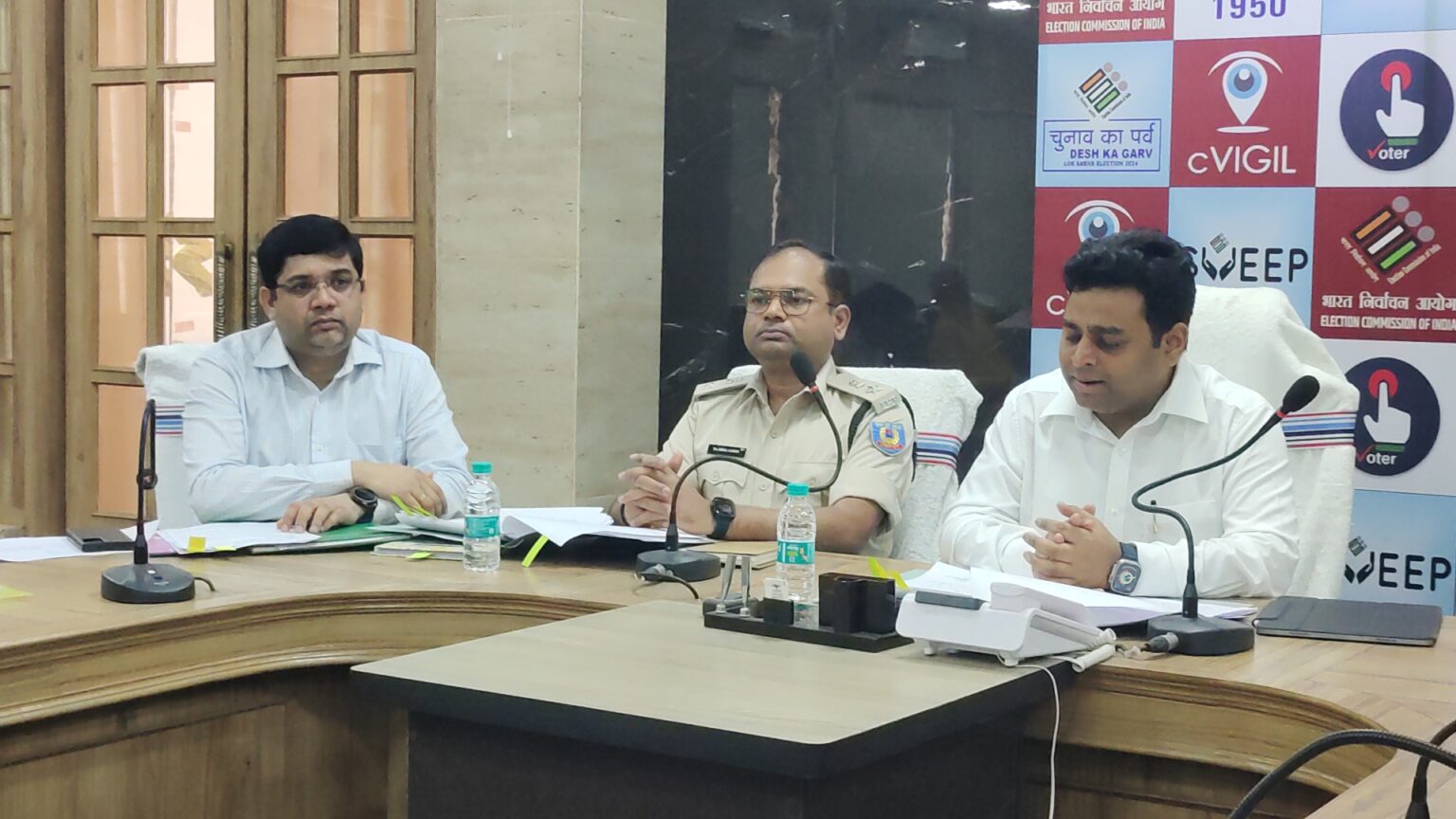 रामगढ़ में 43 असहाय घर पर करेंगे मतदान, चुनाव में घर आ रहे तीन हजार से अधिक प्रवासी