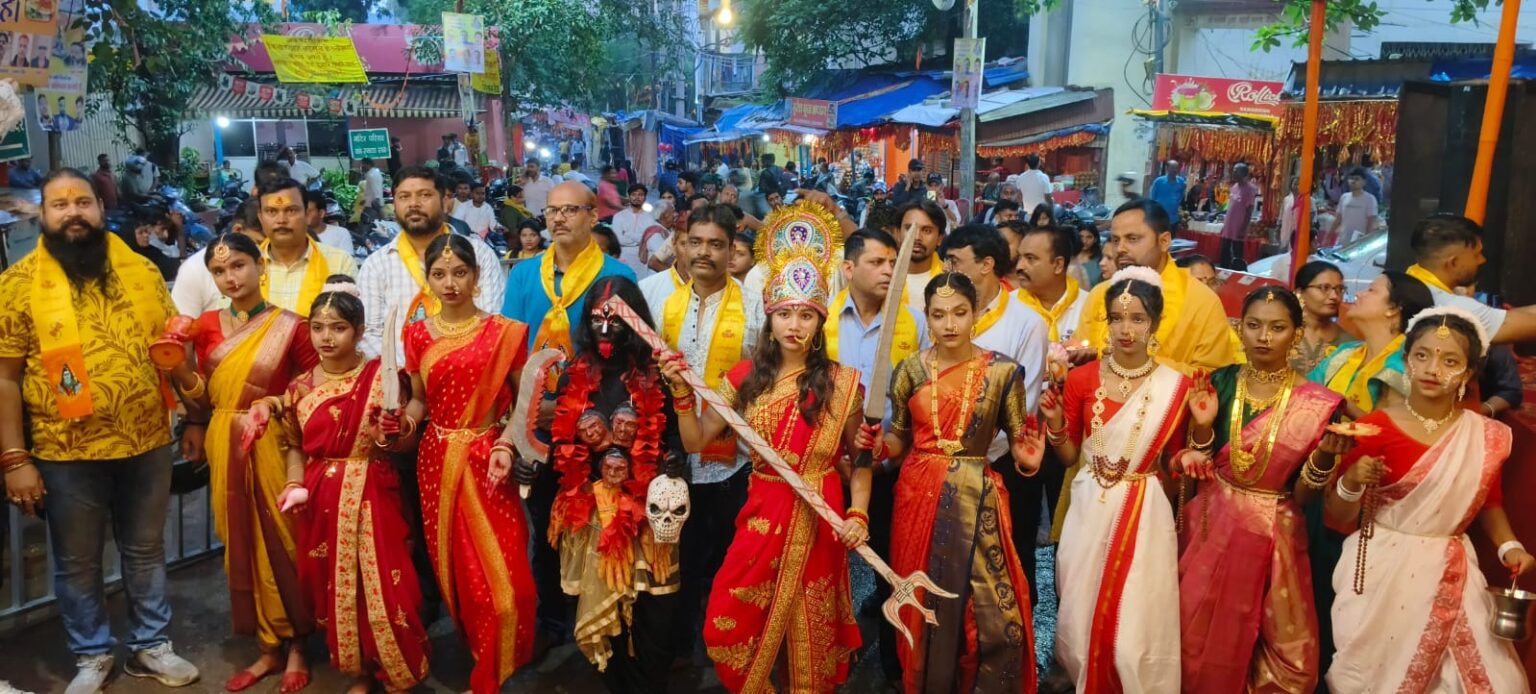 पहाड़ी बाबा की भव्य संध्या महाआरती