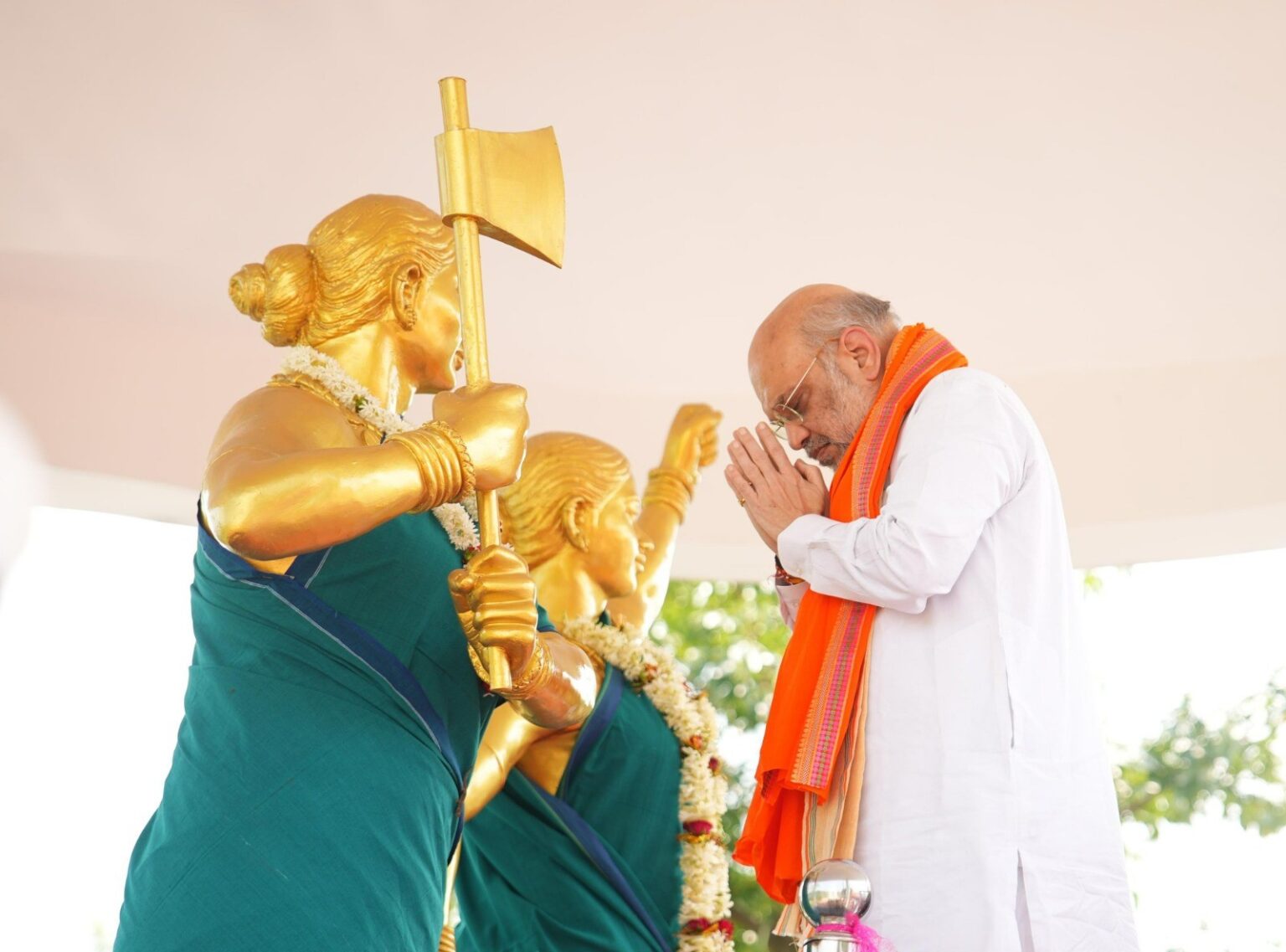 गृह मंत्री अमित शाह भोगनाडीह पहुंच संथाल के वीर सपूतों को किया नमन, दी श्रद्धांजलि