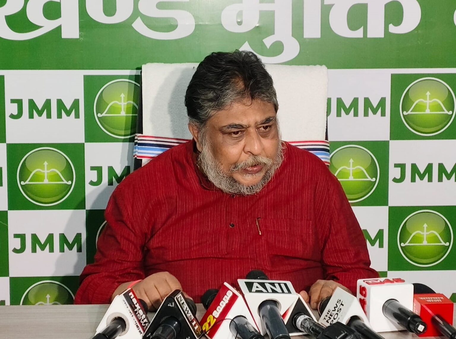 सीएम और जेएमएम से डरते हैं पीएम मोदी: सुप्रियो भट्टाचार्य