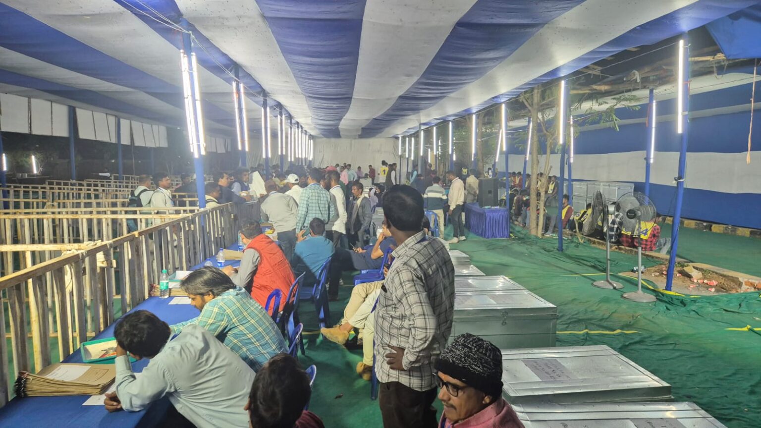 कोडरमा में देर रात ईवीएम वज्र गृह हुआ सील