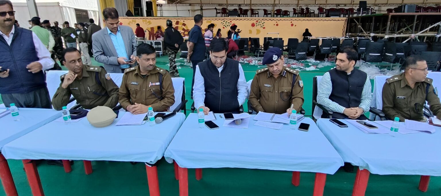 मंत्रिमंडल के शपथ समारोह के दौरान विधि व्यवस्था को लेकर ब्रीफिंग में दिए दिशा-निर्देश