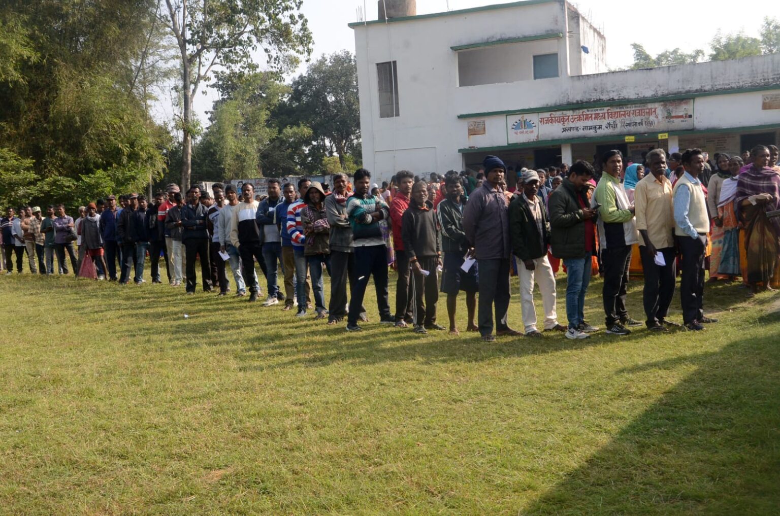 पोस्टरबाजी तक ही सिमटे नक्सली, झारखंड में हिंसा मुक्त हुआ मतदान