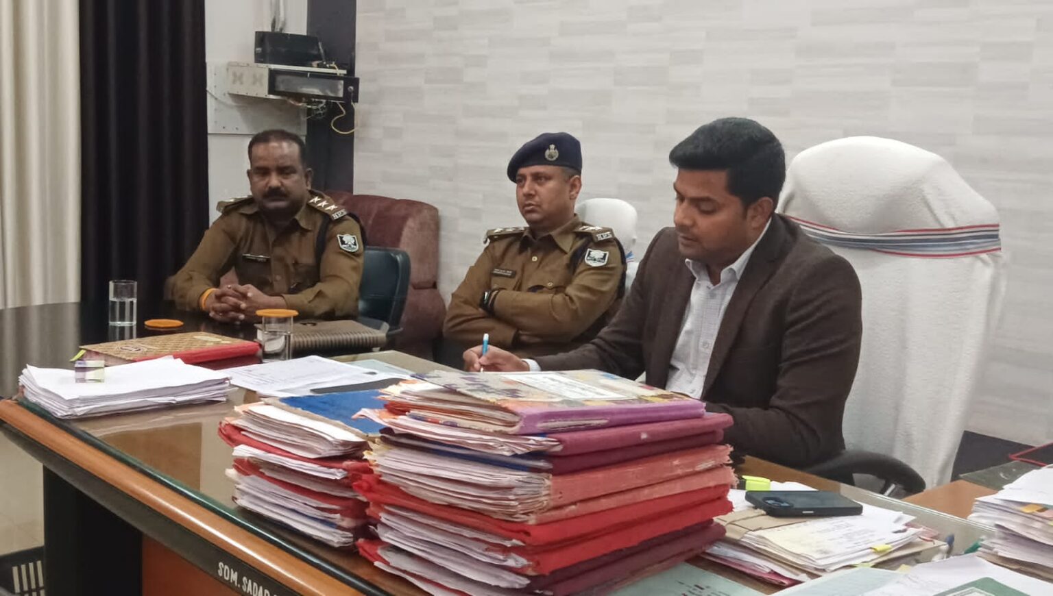 अनुमंडल पदाधिकारी ने की समीक्षा बैठक