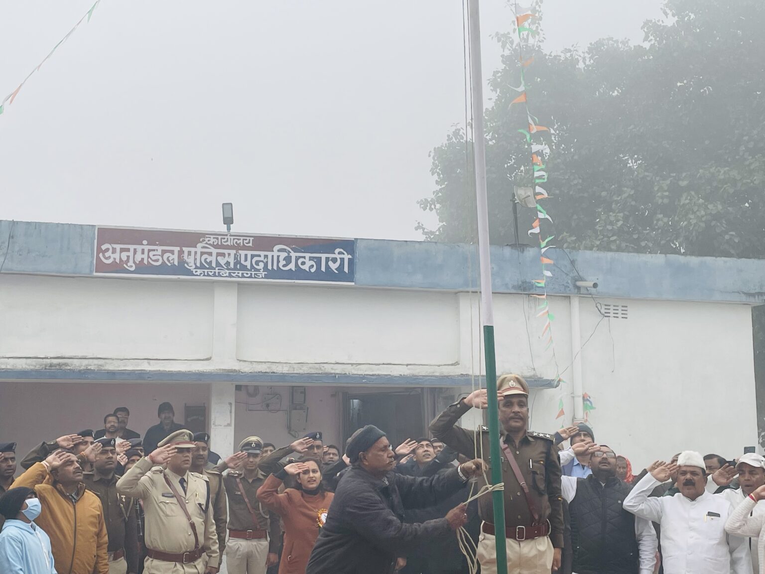 फारबिसगंज में हर्षोल्लास से मनाया गया गणतंत्र दिवस, निकाला गया आकर्षक परेड