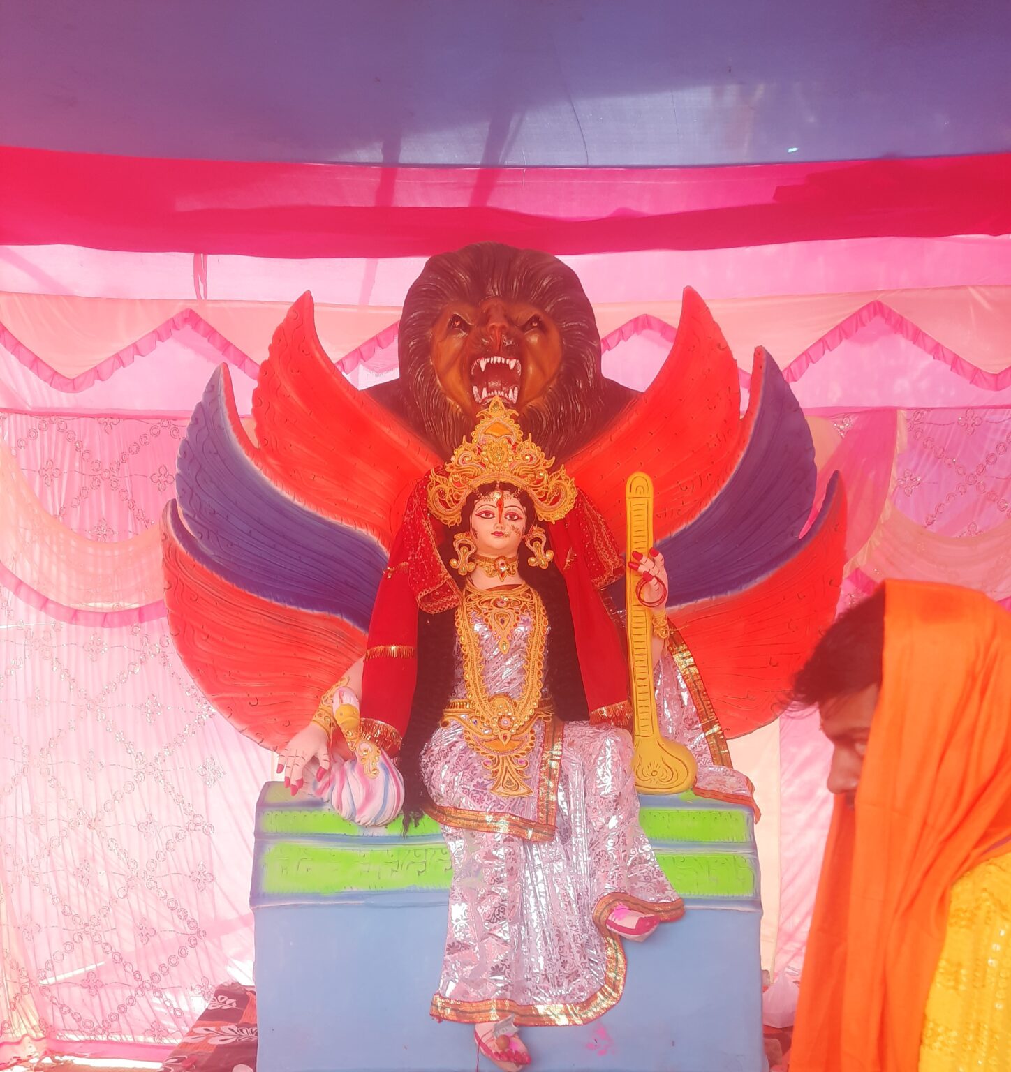 मां शारदे की भक्ति में डूबी राजधानी