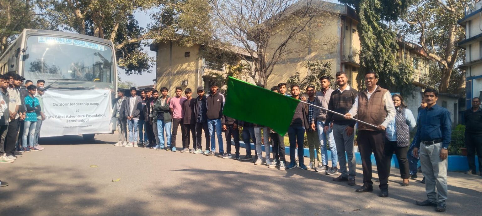 वेस्ट बोकारो के 46 युवा आउटडोर लीडरशिप कैंप में हुए शामिल