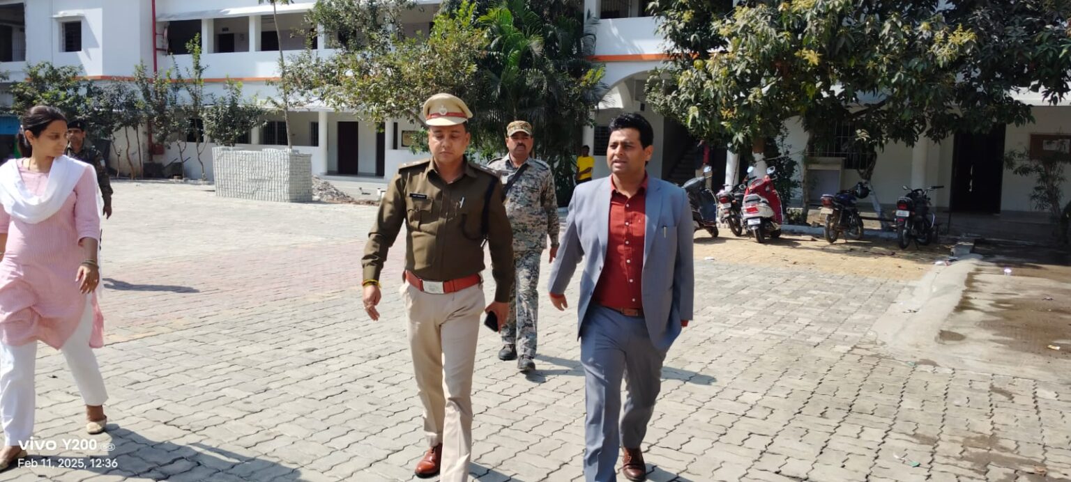 मैट्रिक और इंटर की परीक्षा शुरू, डीसी-एसपी ने किया केंद्रों का निरीक्षण