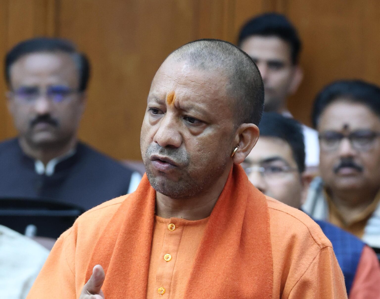 सपा लोहिया के रास्ते से भटकी, औरंगजेब को बना रही आदर्श : योगी