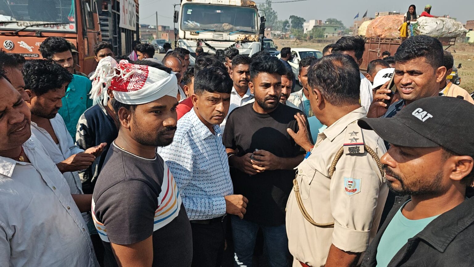 भाजपा नेता की हत्या के विरोध में जेएलकेएम ने किया रामगढ़ में प्रदर्शन