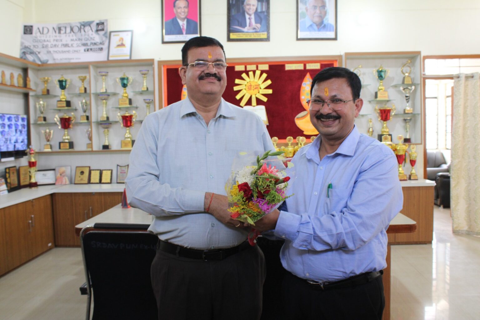 एसआर डीएवी पुंदाग में नए प्राचार्य ने संभाला पदभार