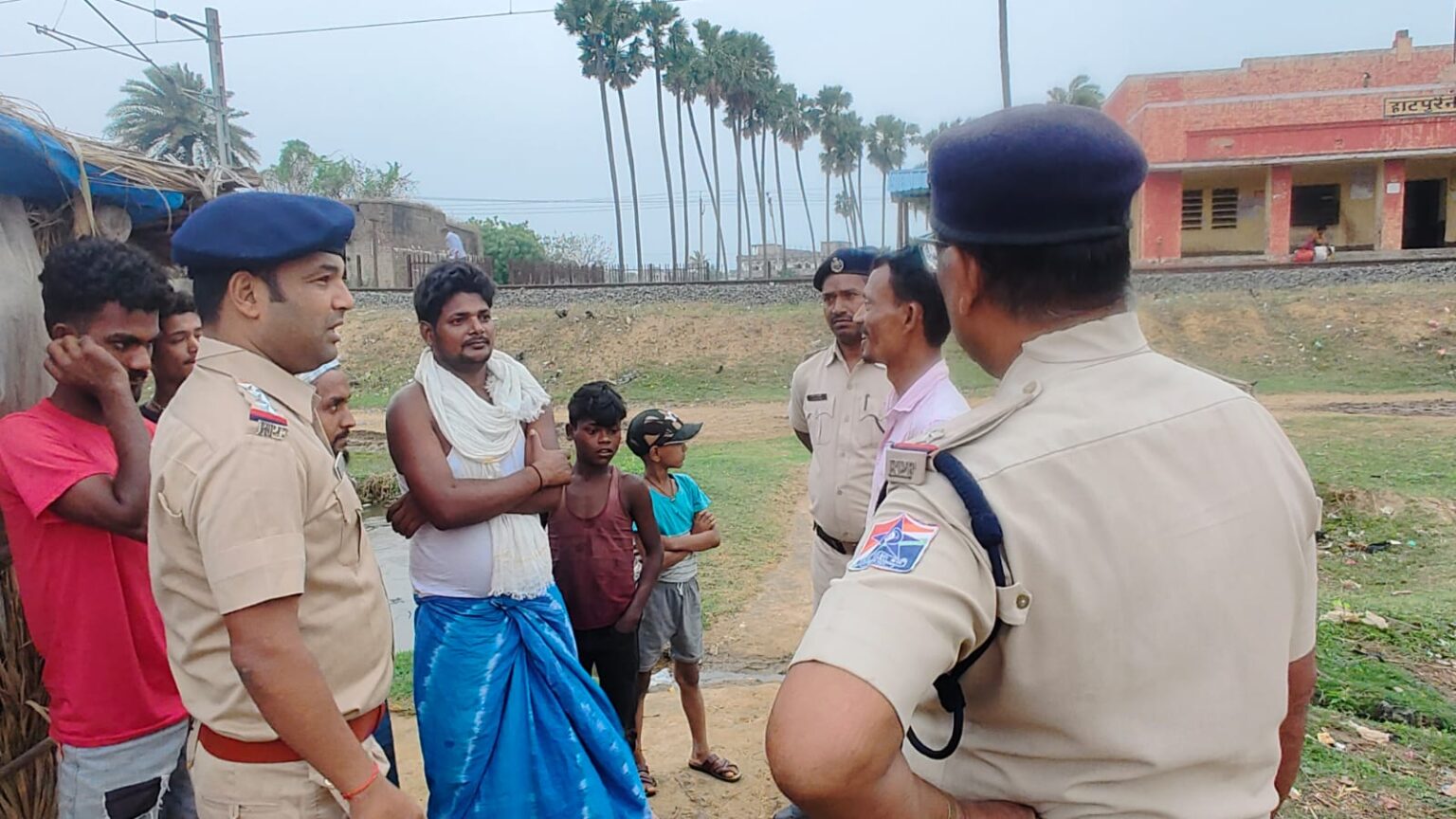 भागलपुर-हावड़ा वंदे भारत एक्सप्रेस पर हाटपुरैनी हॉल्ट के पास पथराव, जांच में जुटे अधिकारी