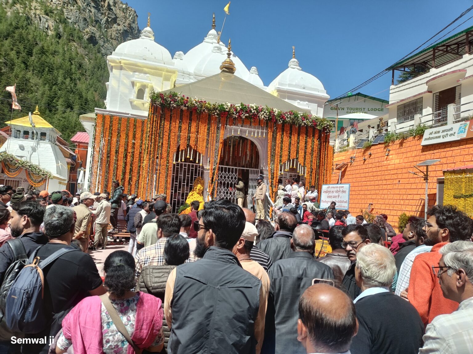 गंगोत्री के साथ यमुनोत्री धाम के कपाट श्रद्धालुओं के लिए खुले