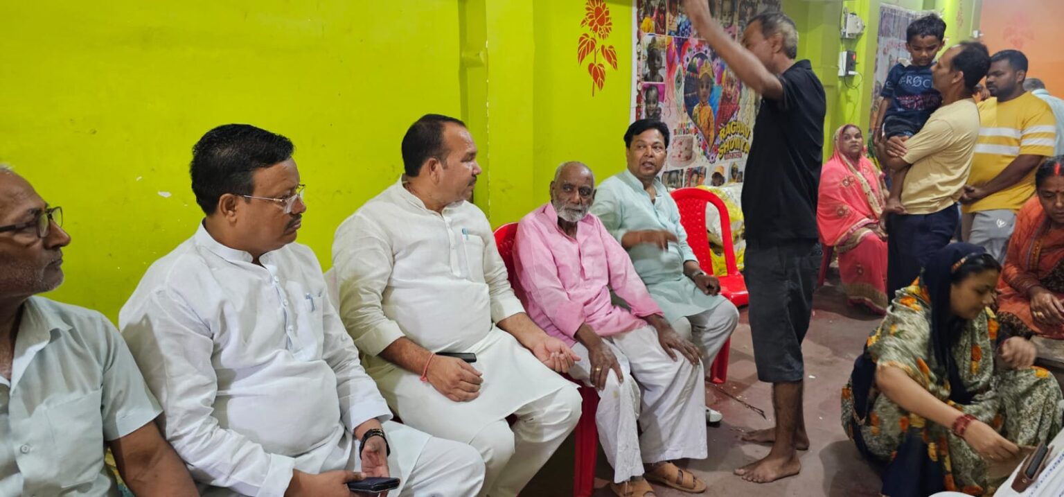 मृतक व्यवसायी के परिजन से मिला राजद प्रतिनिधिमंडल, अपराधियों का अविलंब हो गिरफ्तारी : चक्रपाणि