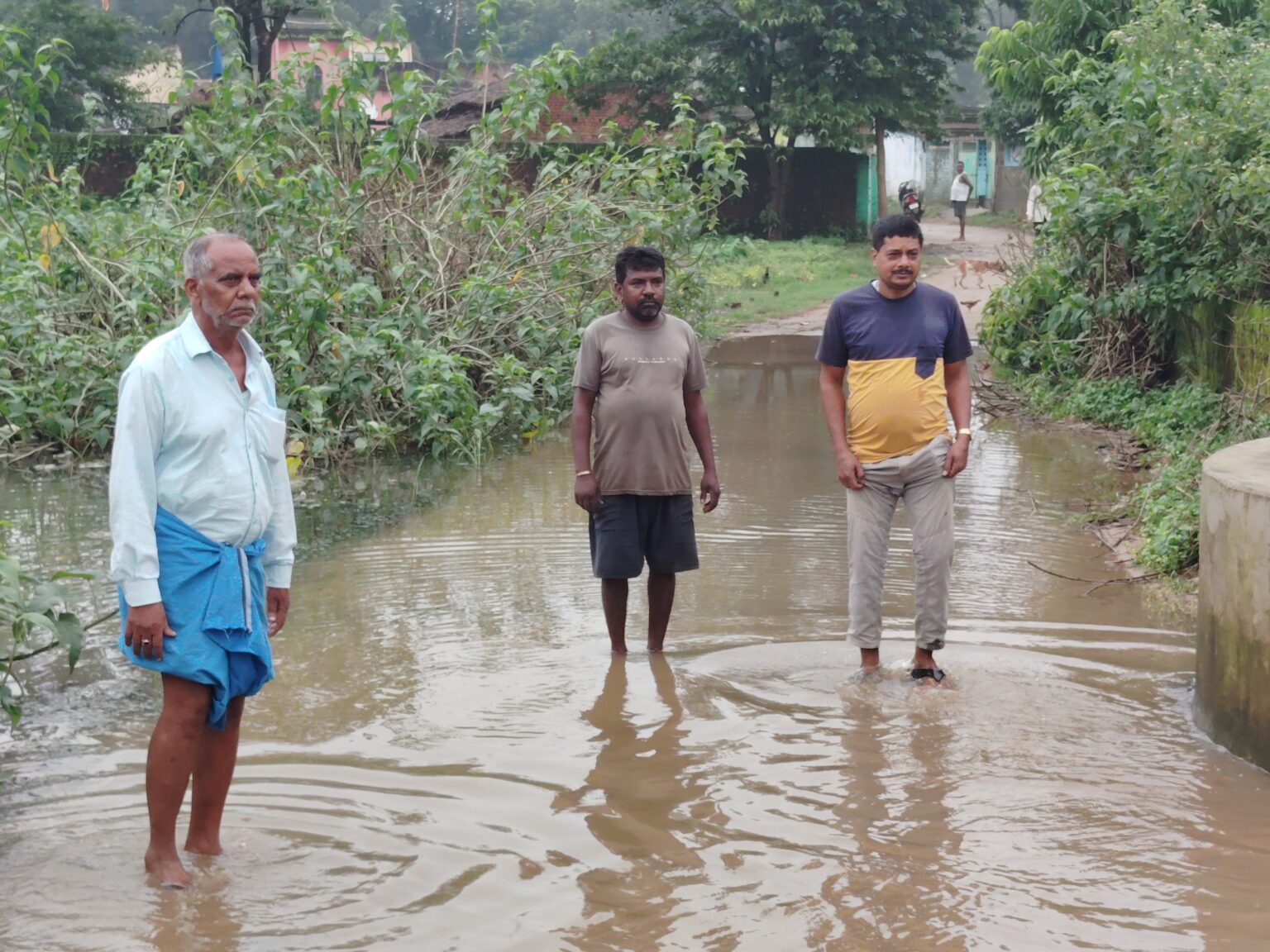 ग्रामीण क्षेत्रों के लिए परेशानी का सबब बनी बारिश, कई कच्चे मकान गिरे