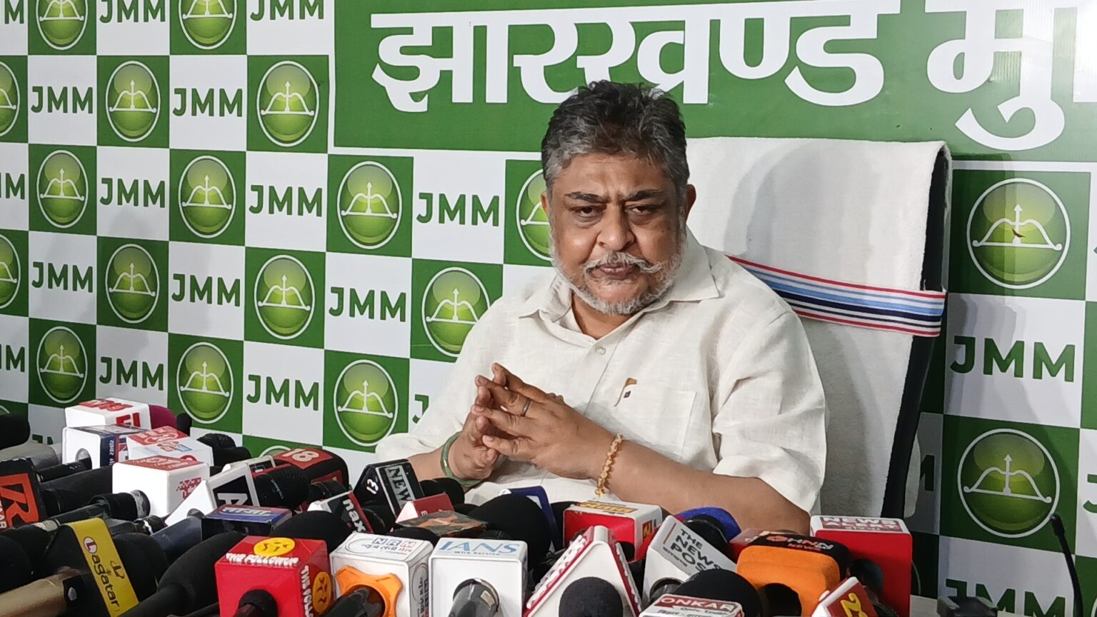 राहुल गांधी से पहले भाजपा को सार्वजनिक तौर पर माफी मांगनी चाहिए : सुप्रियो