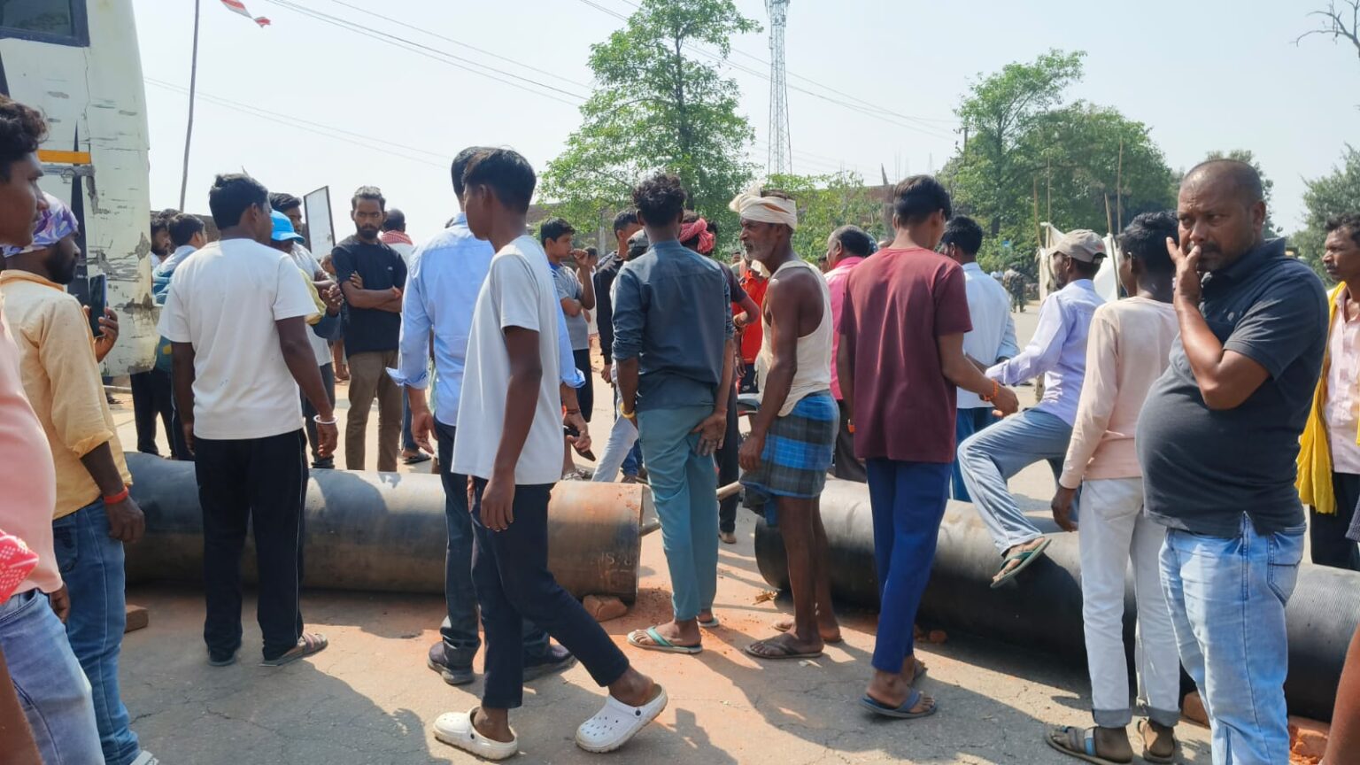 बोकारो के पेटरवार में सड़क हादसा, एक व्यक्ति की मौत, दूसरा गंभीर घायल