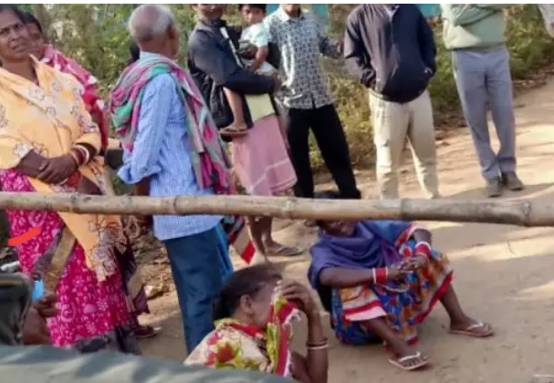 अवैध बालू खनन पर रोक लगाने गए युवक की कुचलकर हत्या, ग्रामीणों में आक्रोश