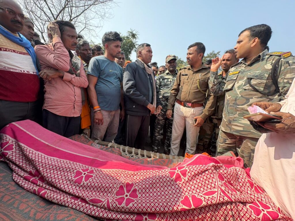 पुटूआगढ़ जंगल में मिले युवक के शव पर बवाल, 5 घंटे जाम रहा कोयल पुल