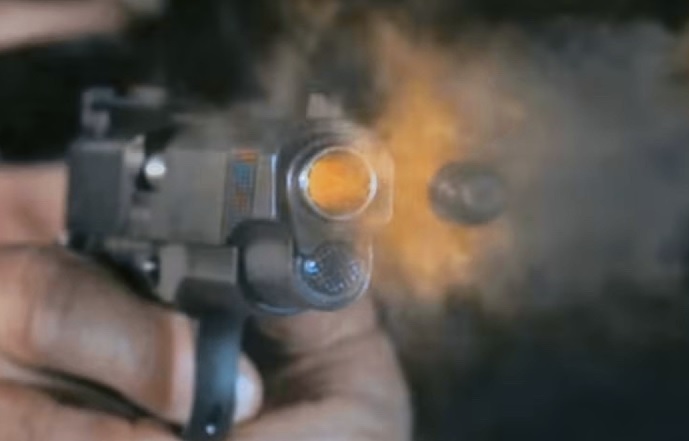 बलोचिस्तान में पुलिस अधिकारी के काफिले पर गोलीबारी