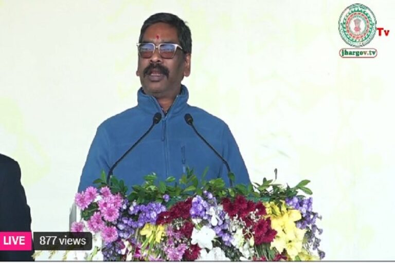 JSSC-CGL : सीएम हेमंत सोरेन ने 1910 युवाओं को दिया नियुक्ति पत्र