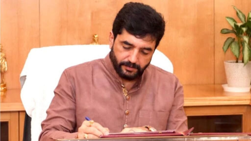 इंडिगो की अव्यवस्था पर सरकार सख्त, मंत्री मुरलीधर किसन मोहोल ने प्रबंधन को ठहराया जिम्मेदार