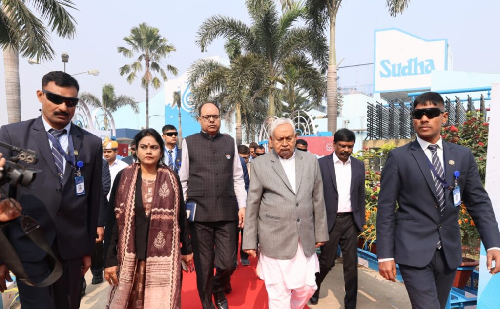 मुख्यमंत्री नीतीश कुमार ने पटना डेयरी परियोजना का किया निरीक्षण, विस्तार के दिए निर्देश