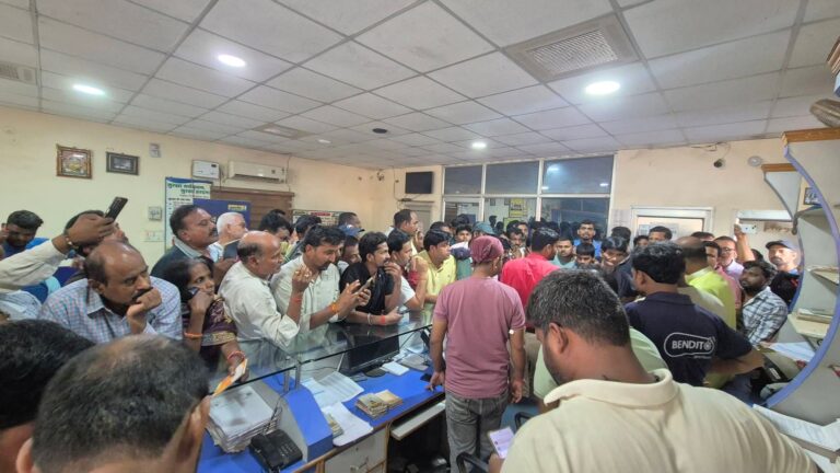 मधेपुरा में रसोई गैस को लेकर मचा हाहाकार, 5 दिन से भटक रहे उपभोक्ता