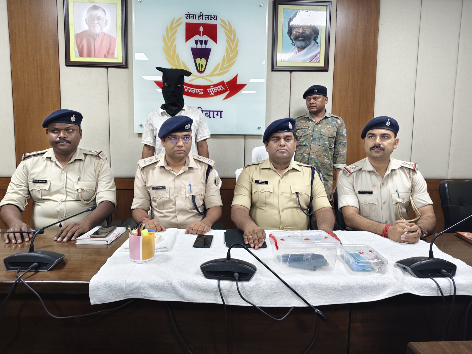 हजारीबाग में राहुल दुबे गैंग का सक्रिय सदस्य गिरफ्तार, हथियार और कारतूस बरामद