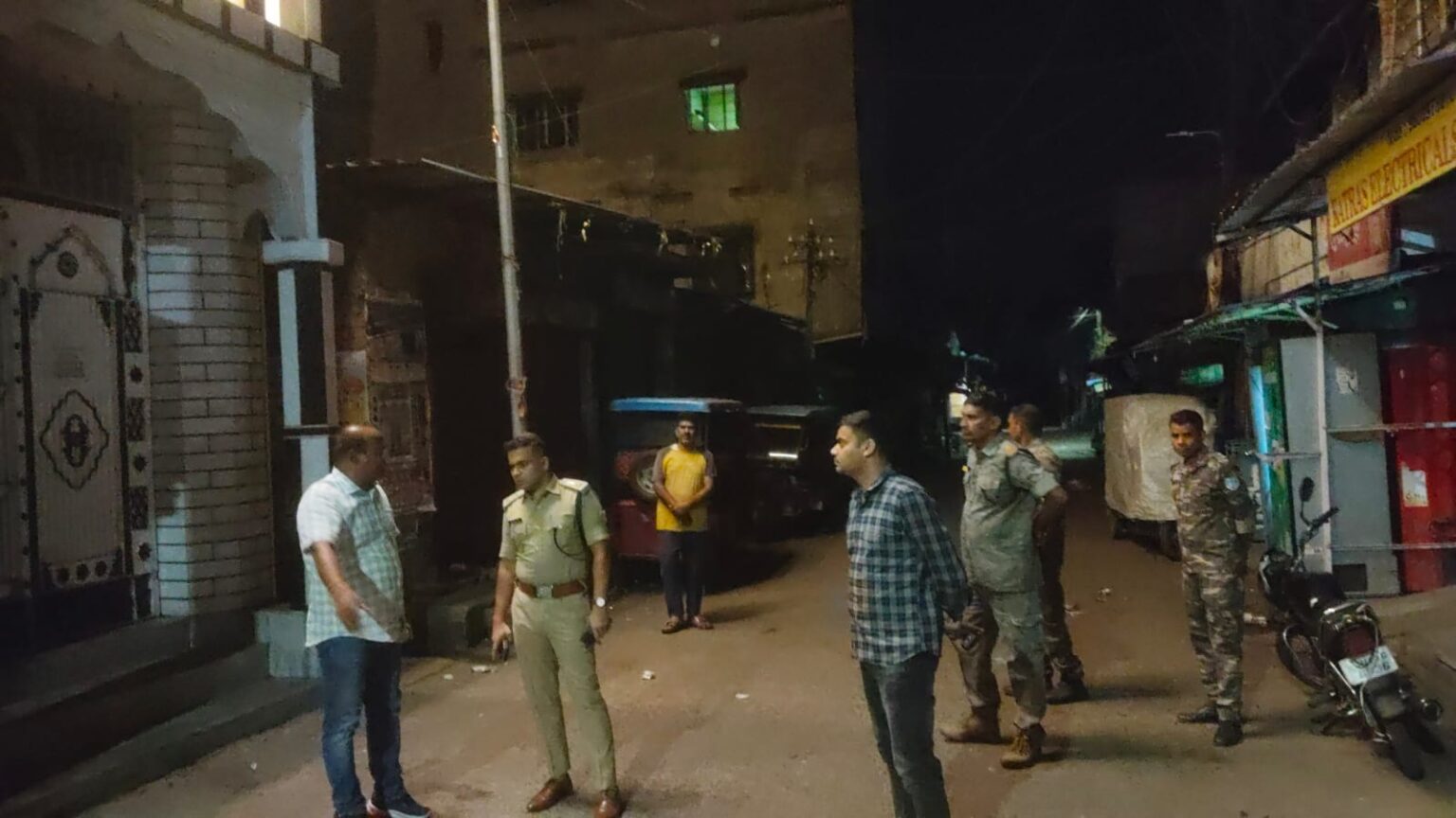 कोयला वर्चस्व को लेकर दो गुटों में गैंगवार, फायरिंग में तीन घायल