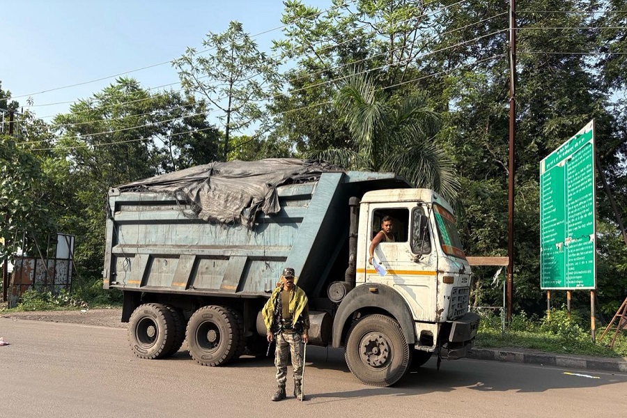 सरायकेला में अवैध कोयला तस्करी पर बड़ी कार्रवाई, 4 वाहन जब्त, जीरो टॉलरेंस नीति जारी