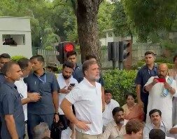 नीट पेपर लीक मामले पर कांग्रेस का प्रधानमंत्री आवास के बाहर धरना, धर्मेंद्र प्रधान के इस्तीफे की मांग