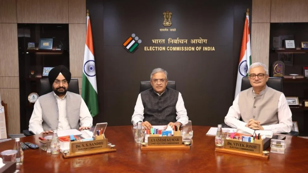 SIR में नाम छूटा तो नहीं होगी परेशानी, घर पहुंचकर दस्तावेज जुटाएंगे BLO; चुनाव आयोग ने आसान की प्रक्रिया